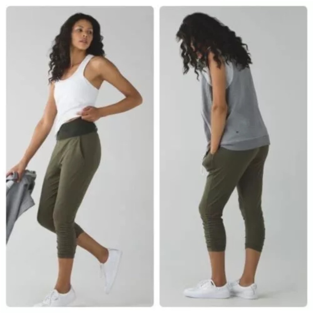 Lululemon Sunset Salutation Crop Size 2/ Fatigue Green Fold Over Waistband